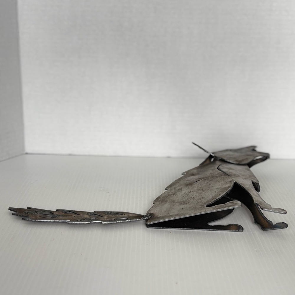 Coyote howling Metal Stand Art Decor Southwest house garden 9.75” Tall - Picture 5 of 8